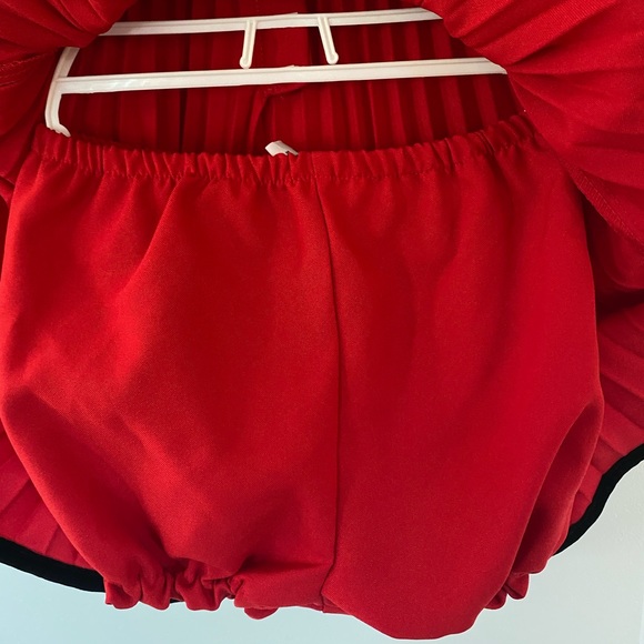 Red and black dress - Picture 5 of 5